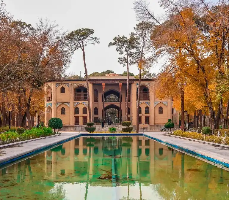 کاخ هشت بهشت​ از جاهای دیدنی اصفهان
