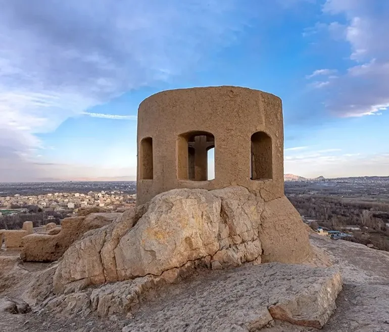 آتشگاه از جاهای دیدنی اصفهان