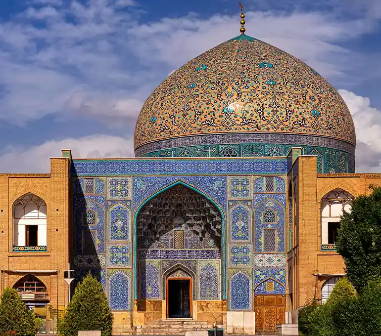 مسجد شیخ لطف الله​ از جاهای دیدنی اصفهان