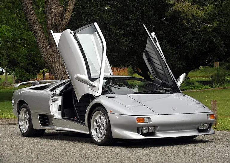 لامبورگینی دیابلو​​ یکی از بهترین ماشین لامبورگینی