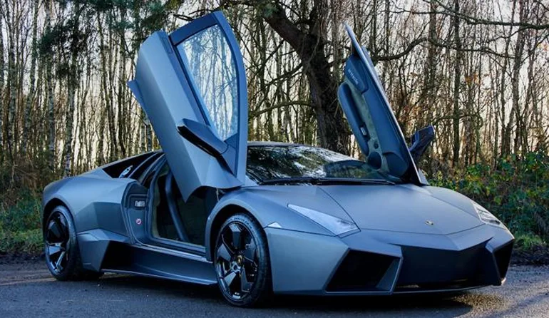 لامبورگینی رونتون​​ یکی از بهترین ماشین لامبورگینی