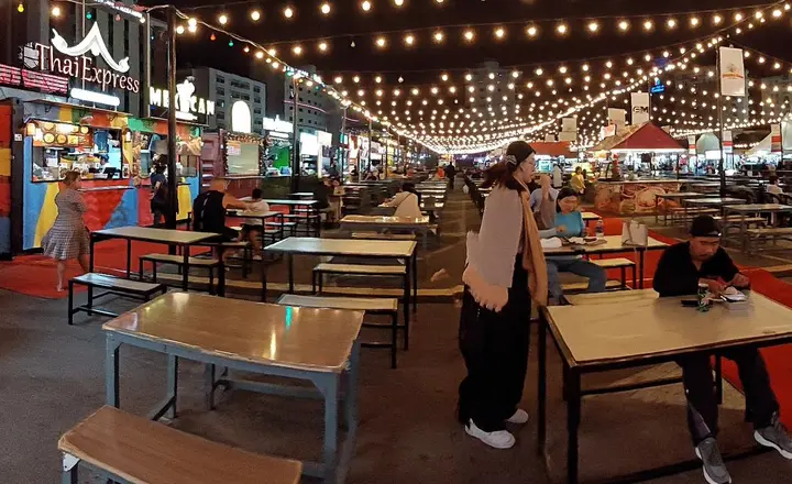 Street Food in Dubai