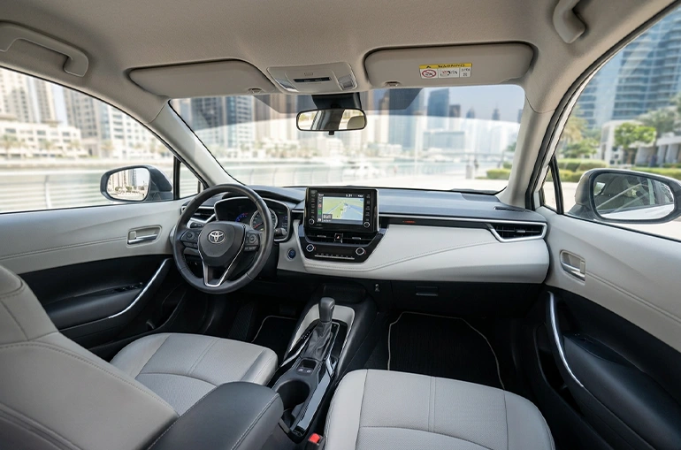 تجربه کاربران از کیفیت خودروهای اجاره‌ای در دبی​