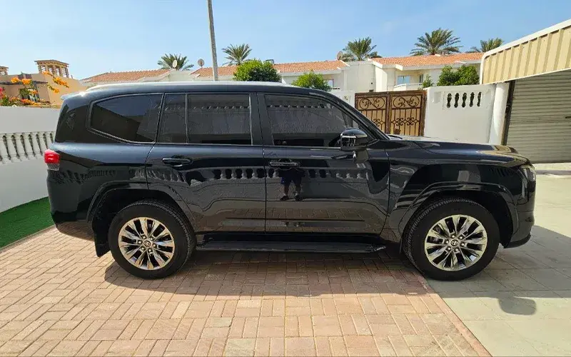 rent a toyota landcruiser lc dubai