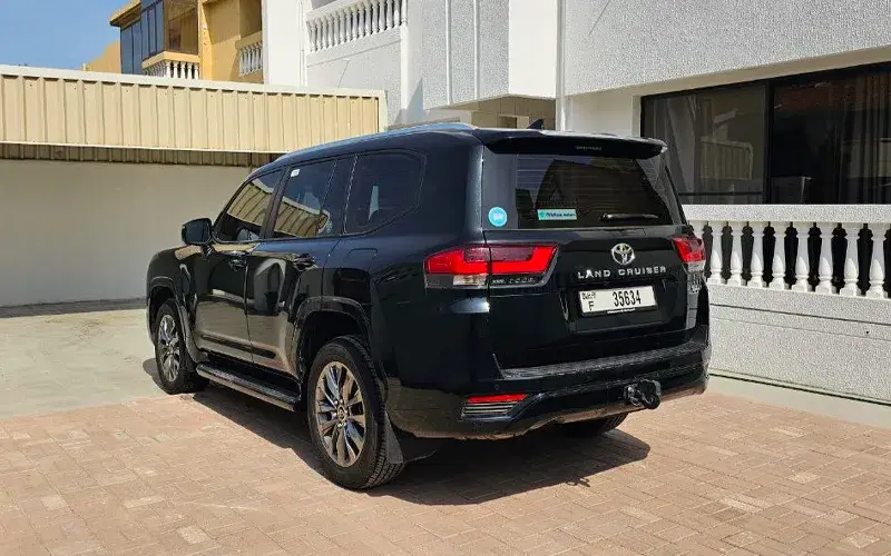 rent a toyota landcruiser lc dubai