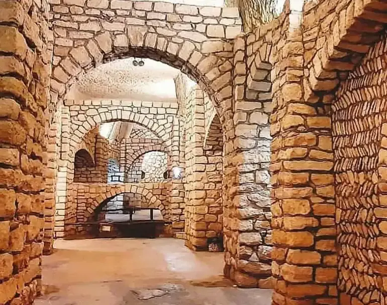 بازدید از شهر زیرزمینی کاریز در برنامه ریزی سفر کیش