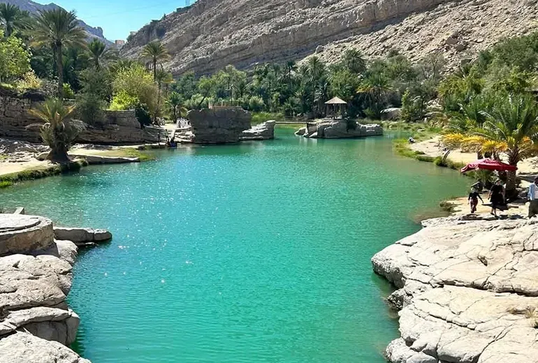 حفره بمّه (Bimmah Sinkhole) نزدیک وادی شاب عمان