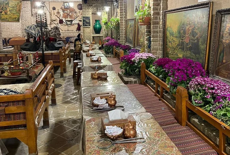 قهوه‌خانه سنتی آذری؛ رستوران های خوب تهران