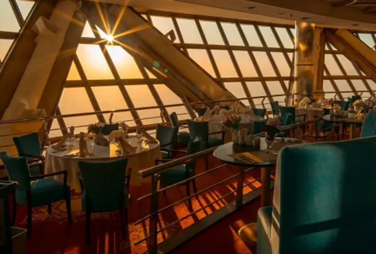 رستوران گردان برج میلاد از بهترین رستوران های تهران