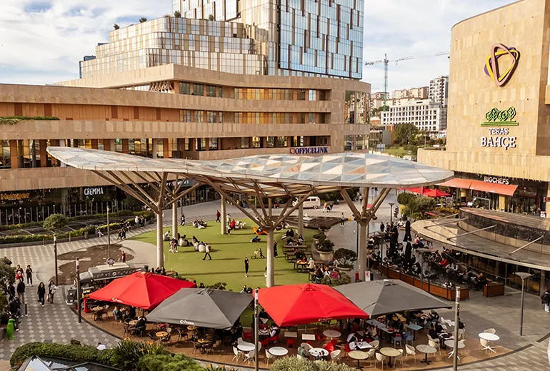 مال تپه پیازا​ یکی از بهترین مراکز خرید استانبول