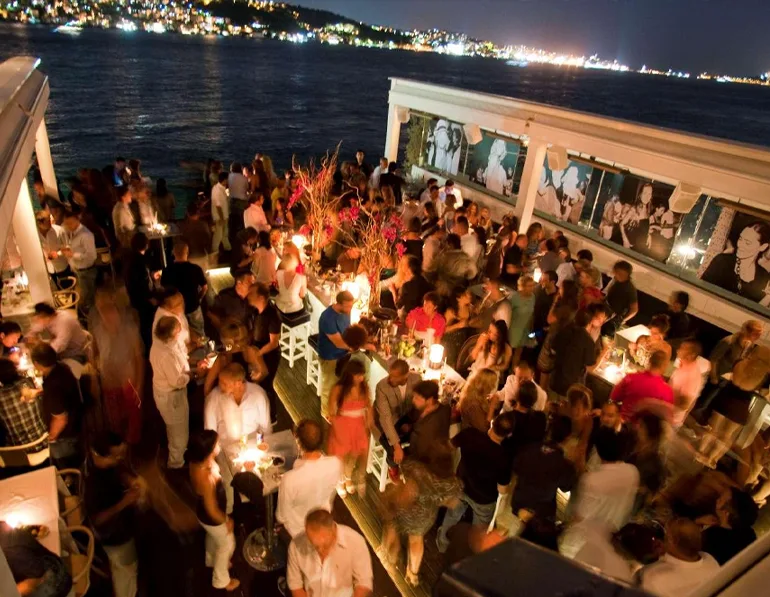 کلاب آنجلیکا استانبول