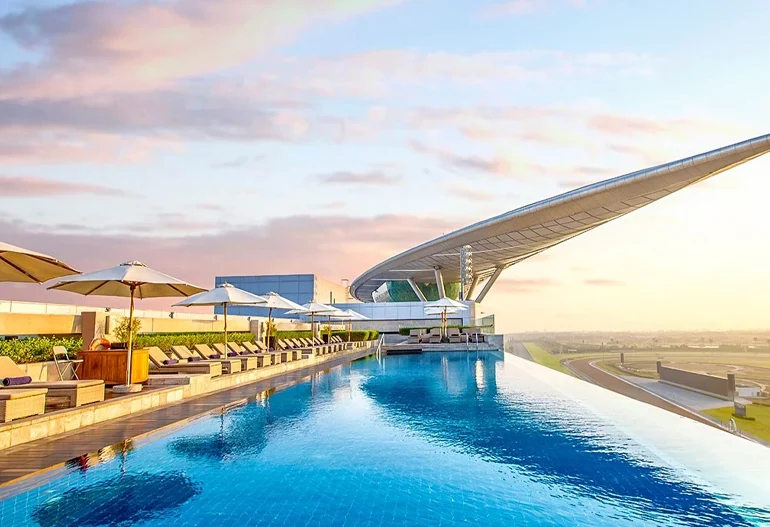 استخر میدان از استخرهای دبی