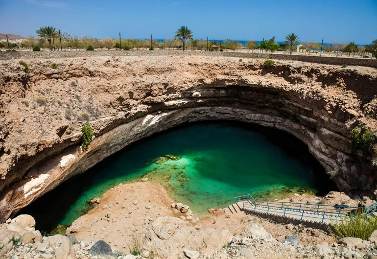 استخر طبیعی بیمه عمان
