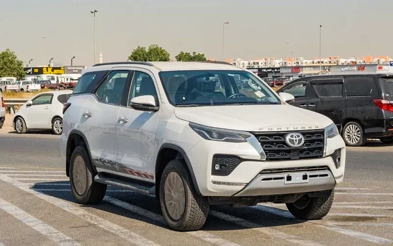 اجاره اجاره تویوتا فورچونر 2025 در دبی